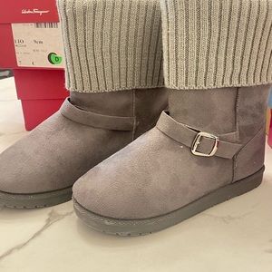 New. Lightweight fall or winter boot.